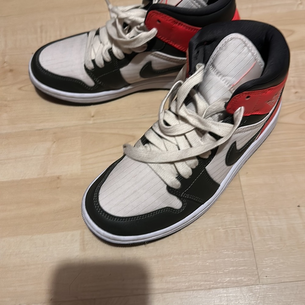 Like New, Only Worn Once - image 2